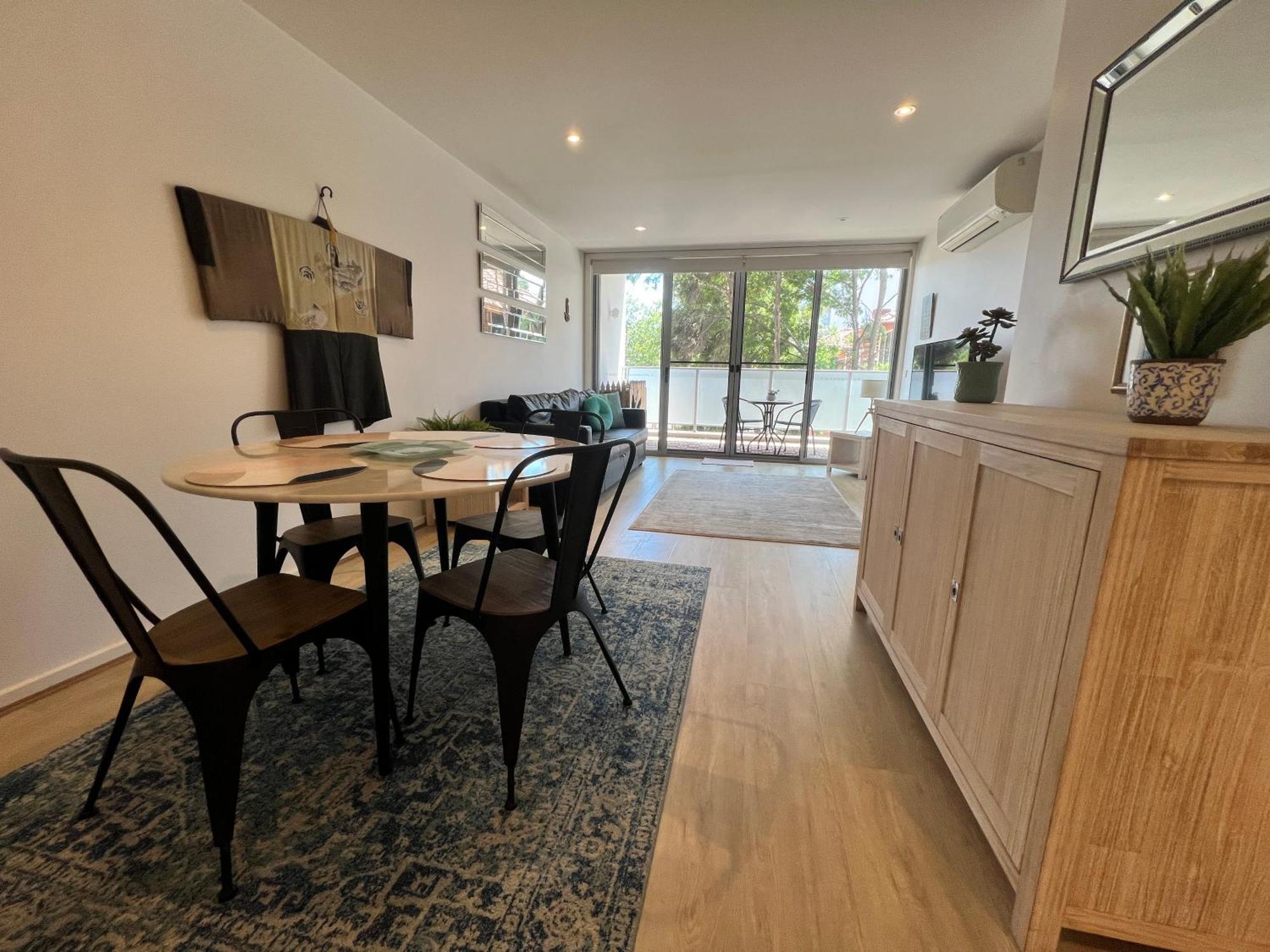 Envy 11 Luxe Spacious 1br Apt Braddon Wifi Wine Secure Parking * Canberra